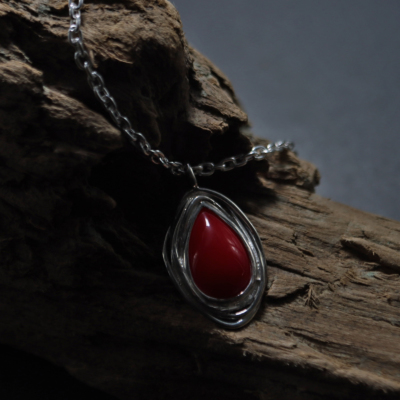 LoLo by TADY ロロバイタディ LoLoティアドロップペンダント赤珊瑚