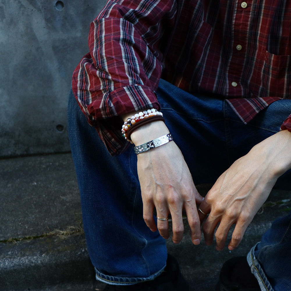 新作スターバングルワイド4cm 腕周り17.5cm 新作スターバングルワイド4cm 腕周り17.5cm 新作スターバングルワイド