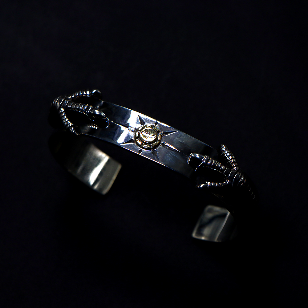 TADY&KING[FIRST ITEM]平打ちK18太陽彫りイーグル爪SVバングル 1点物